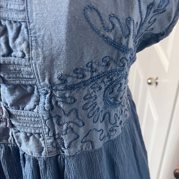 Vintage Emmanuel Geraldo Embroidered Blue Rayon Dress - Size L - Picture 5 of 15